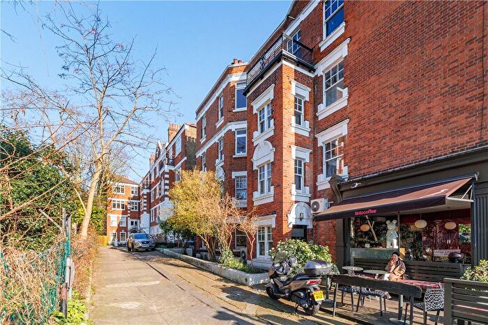 2 Bedroom Flat For Sale In Colehill Gardens, Fulham Palace Road, London, SW6