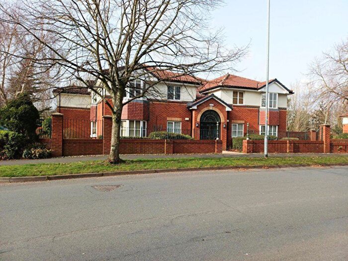 2 Bedroom Apartment To Rent In Hazeldean Ct, Ws, SK9