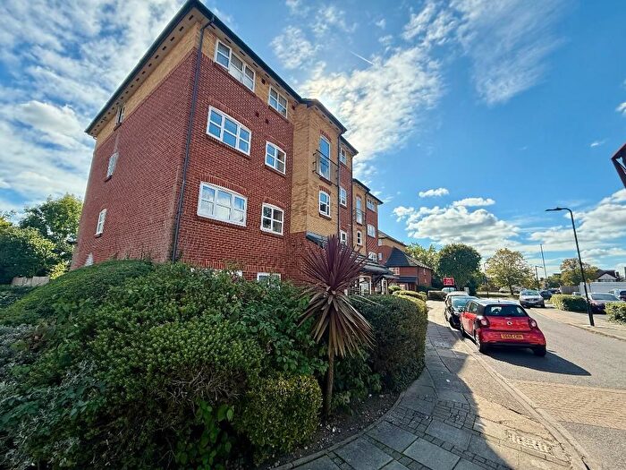 2 Bedroom Flat To Rent In Anderson Close, Acton, London, W3