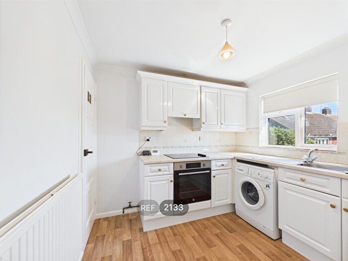 2 Bedroom Flat To Rent In A, Taylors Road, Colchester, CO5