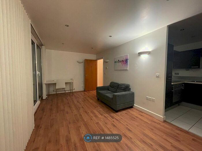 1 Bedroom Flat To Rent In Adriatic Apartments, London, E16