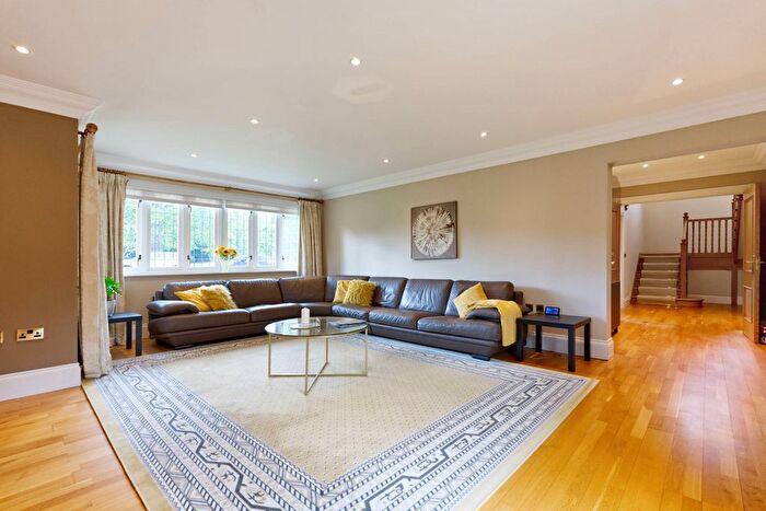 4 Bedroom Detached House For Sale In Oakley Gardens, Brockham Park, RH3