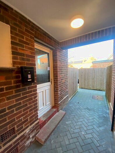 2 Bedroom End Of Terrace House To Rent In St. Martins Road, Oxford, Oxfordshire, OX4