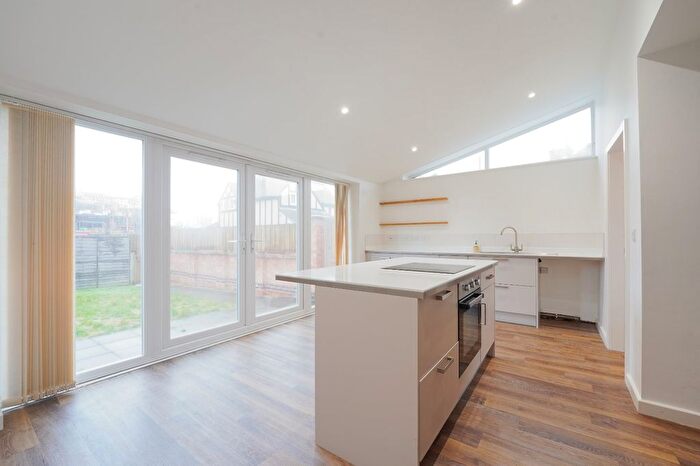 3 Bedroom Detached House For Sale In Bingham Road, Radcliffe-On-Trent, Nottingham, Nottinghamshire, NG12