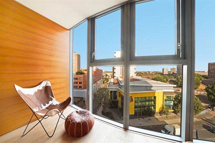 1 Bedroom Flat To Rent In Lombard Road, SW11