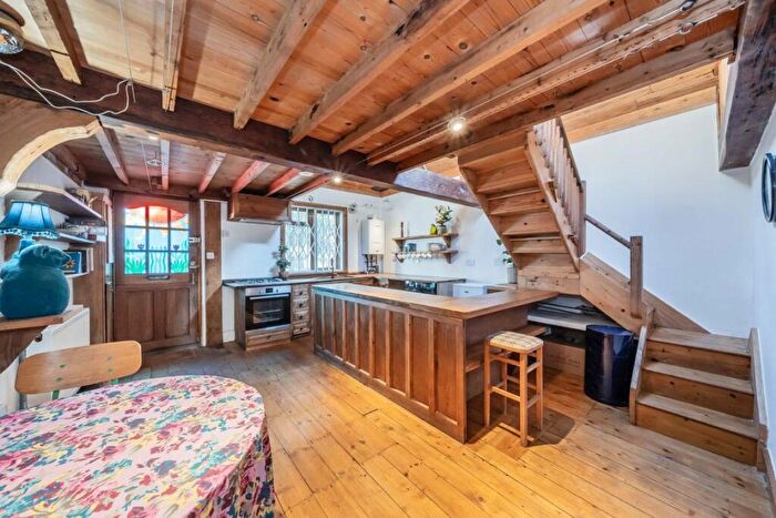 2 Bedroom House To Rent In Regent Street, North Kensington, NW10