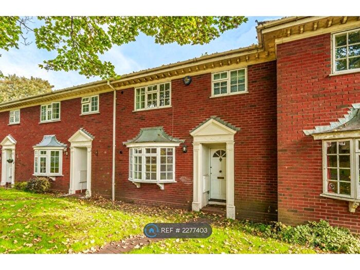 3 Bedroom Terraced House To Rent In Grosvenor Mews, Southampton, SO17