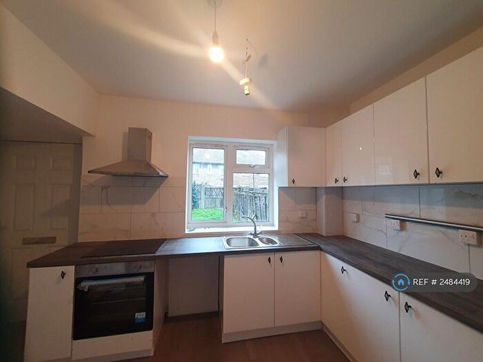 3 Bedroom Semi-Detached House To Rent In Gospatrick Road, London, N17
