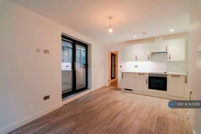 1 Bedroom Flat To Rent In Stamford Hill, London, N16