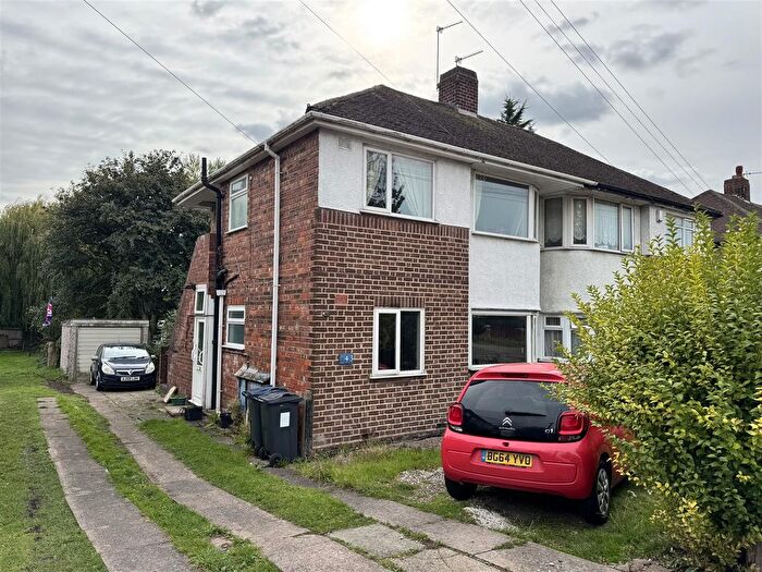 2 Bedroom Maisonette For Sale In Bucklands End Lane, Hodge Hill, Birmingham, B34