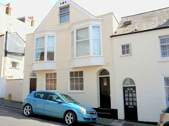 1 Bedroom Apartment To Rent In William Street, Weymouth, Dorset, DT4
