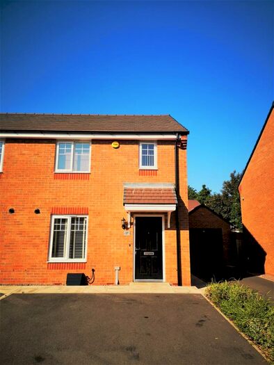 3 Bedroom Semi-Detached House To Rent In Iron Way, Birmingham, B30