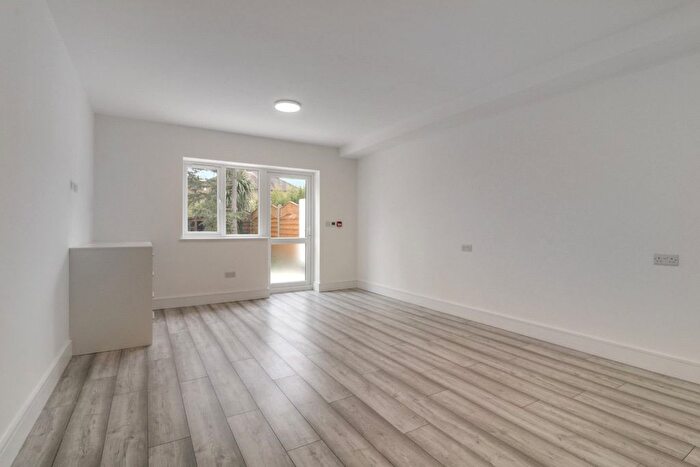 1 Bedroom Flat To Rent In Northumberland Road, North Harrow, HA2