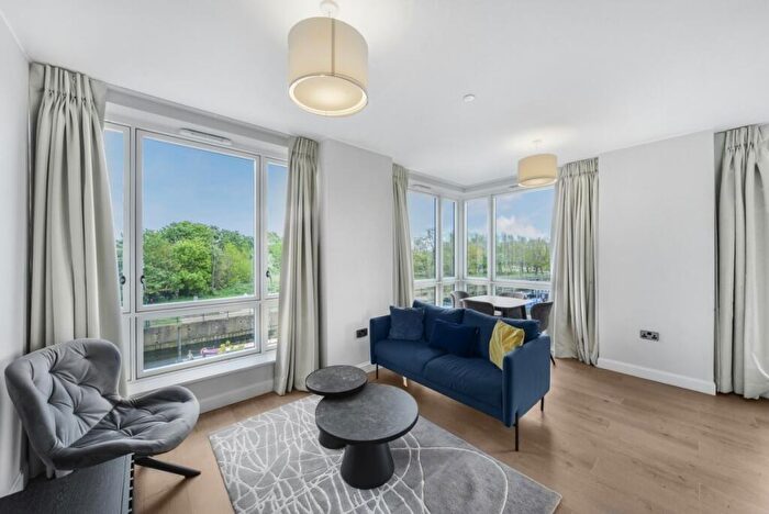 1 Bedroom Apartment To Rent In Zinc Street Sugar House Island, E15