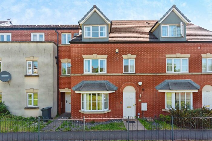 7 Bedroom Terraced House For Sale In William Savage Way, Smethwick, B66