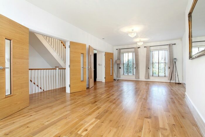 4 Bedroom Town House To Rent In Claremont Road, Windsor, SL4