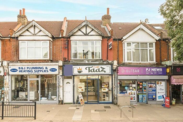 3 Bedroom Flat For Sale In Greenford Avenue, Hanwell, W7