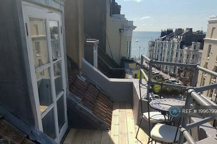 2 Bedroom Penthouse To Rent In Devonshire Place, Brighton, BN2