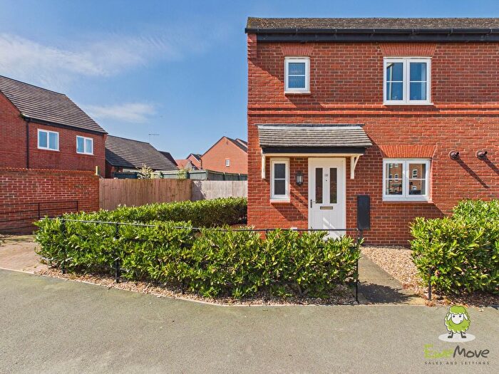 3 Bedroom Semi Detached House For Sale In Heron Way, Edleston, Nantwich, Cheshire, CW5