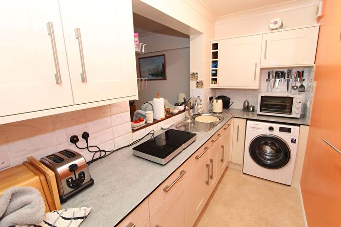 1 Bedroom Flat For Sale In Gerston Road, Paignton, Devon, TQ4