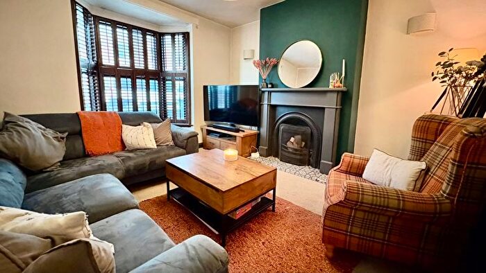 3 Bedroom Terraced House For Sale In Cecil Street, Uphill, Lincoln, LN1