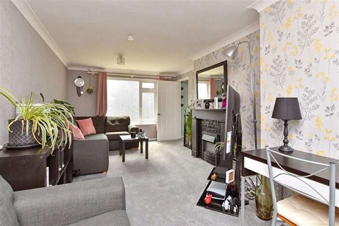 2 Bedroom End Terrace House For Sale In Kipling Avenue, Woodingdean, Brighton, East Sussex, BN2