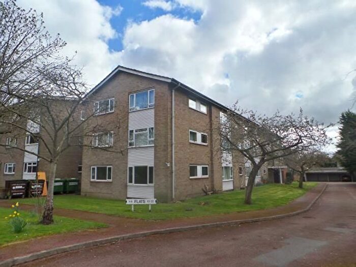 2 Bedroom Flat To Rent In Harvey House, Berkshire, RG30