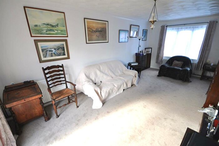 3 Bedroom Terraced House For Sale In Alwyn Road, Thorne, Doncaster, DN8