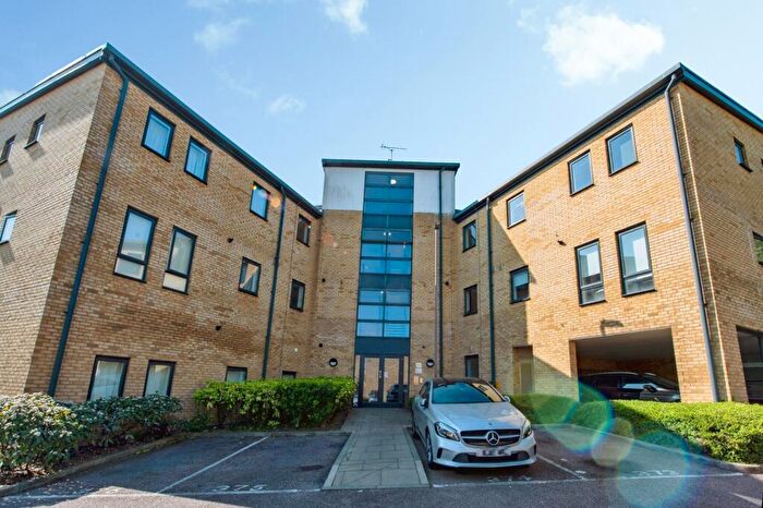 1 Bedroom Apartment To Rent In Merlin Court, Waterstone Park, Greenhithe, DA9