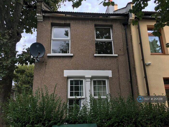 2 Bedroom Flat To Rent In Odessa Road, London, E7