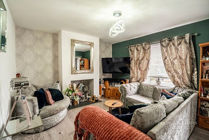 3 Bedroom Semi-Detached House For Sale In Plymouth, Devon, PL4