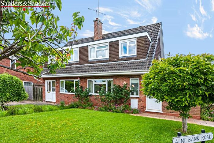3 Bedroom Semi Detached House For Sale In Alne Bank Road, Alcester, B49
