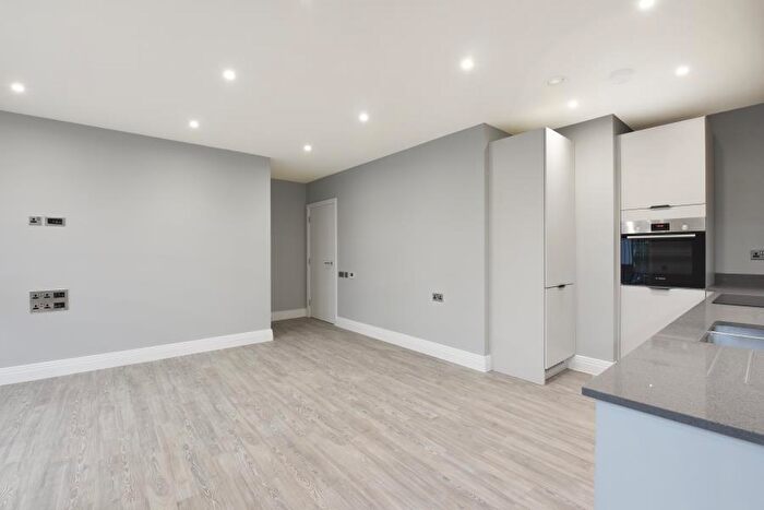 2 Bedroom Apartment To Rent In Uxbridge Road, Pinner, HA5