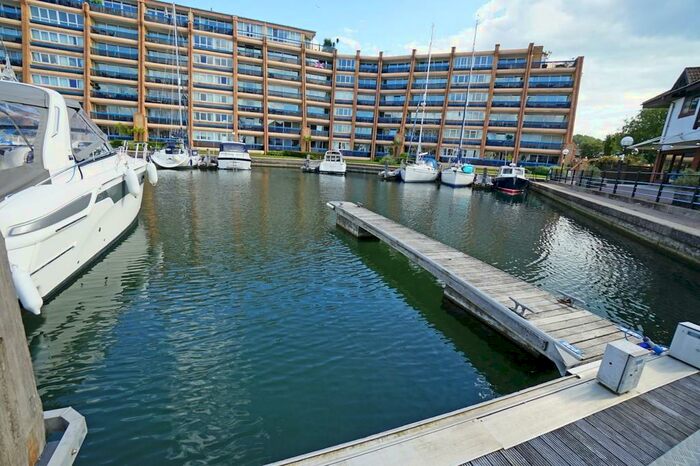 Garage / Parking To Rent In Mooring, Port Solent, P36