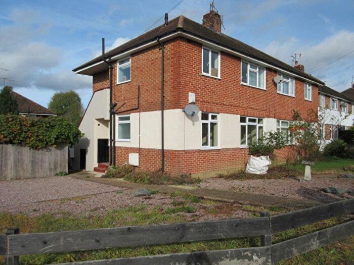 2 Bedroom Ground Maisonette To Rent In Reigate - £pcm, RH2