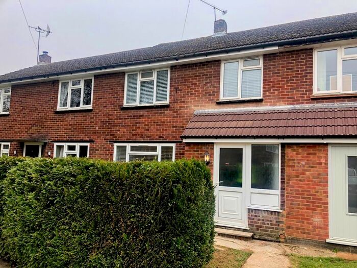 3 Bedroom Terraced House To Rent In Shepherds Close, Hurley, Maidenhead, SL6
