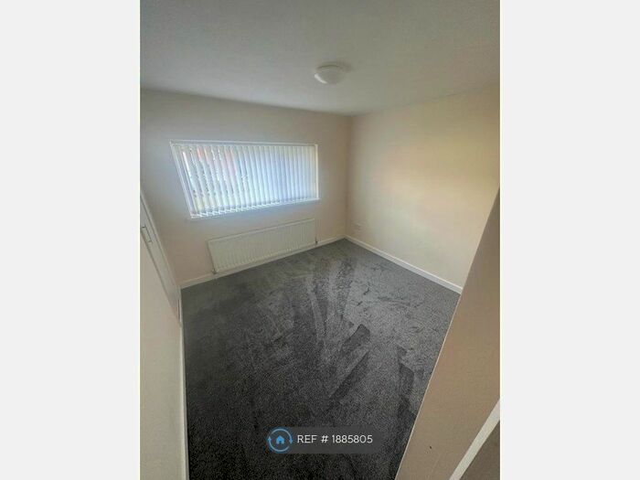 3 Bedroom Semi-Detached House To Rent In The Birches, Neston, CH64