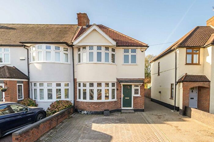 3 Bedroom Semi-Detached House To Rent In Sussex Avenue, Isleworth, TW7