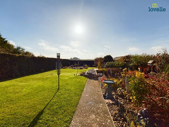 2 Bedroom Detached Bungalow For Sale In Snelland Road, Wickenby, LN3