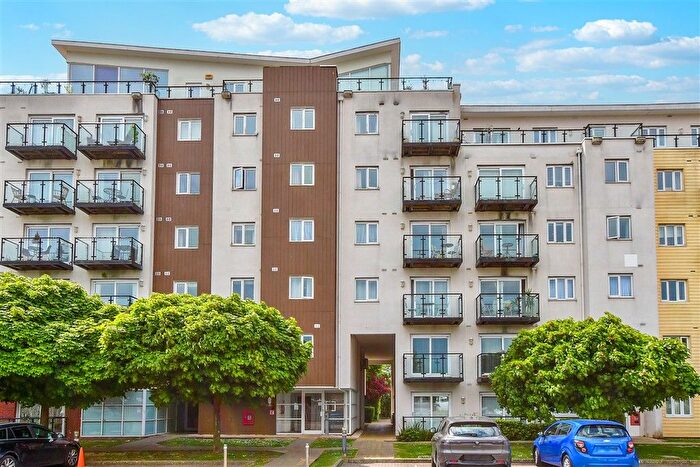 2 Bedroom Flat For Sale In Gisors Road, Southsea, Hampshire, PO4