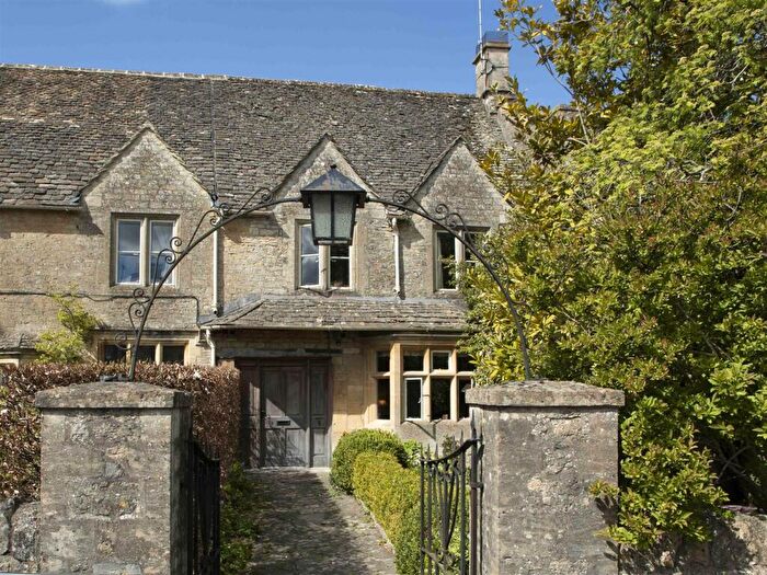4 Bedroom Semi-Detached House For Sale In Northleach, Gloucestershire, GL54