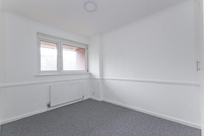 2 Bedroom Flat To Rent In Clendon Way London, SE18