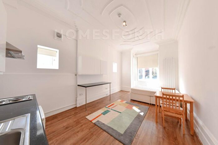 Flat To Rent In Parsifal Road, West Hampstead, NW6