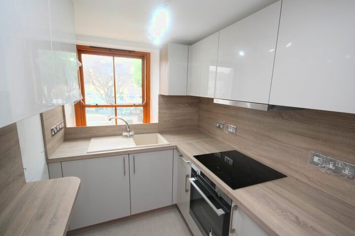 1 Bedroom Flat To Rent In Killigrew Place, Killigrew Street, Falmouth TR11