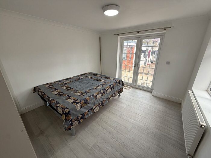 1 Bedroom Terraced House To Rent In Oakington Avenue, Hayes, Middlesex, UB3