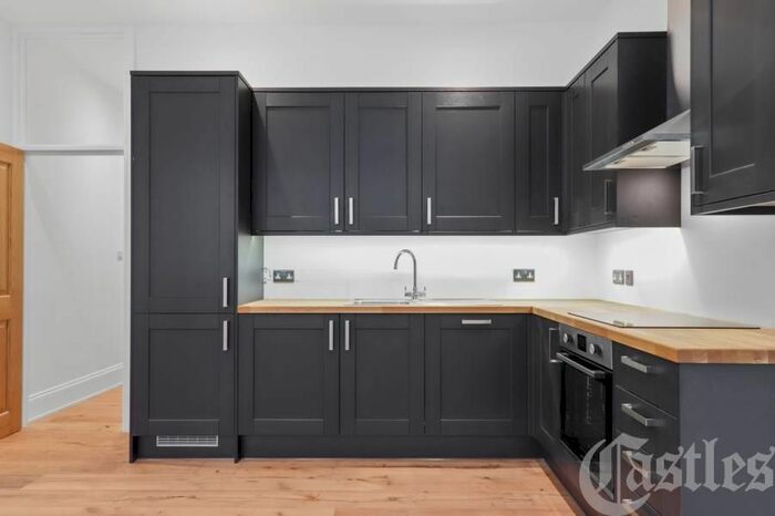 2 Bedroom Flat To Rent In Tottenham Lane, Crouch End, N8