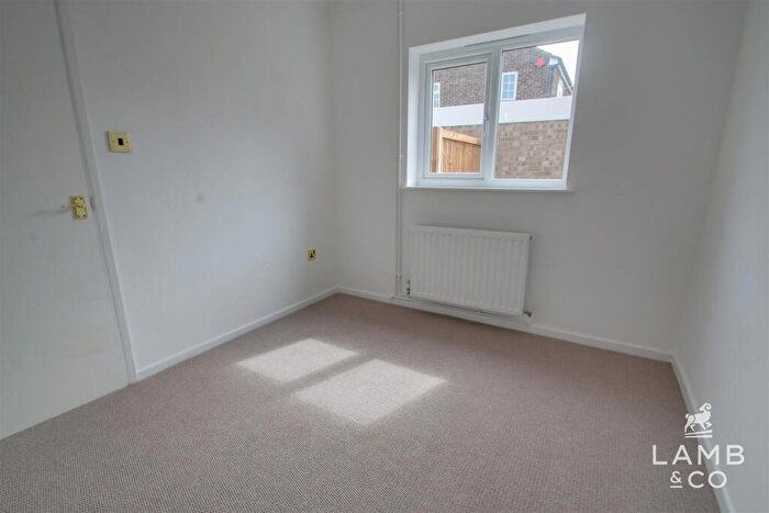 2 Bedroom Detached Bungalow To Rent In Bluehouse Avenue, Clacton On Sea, CO16