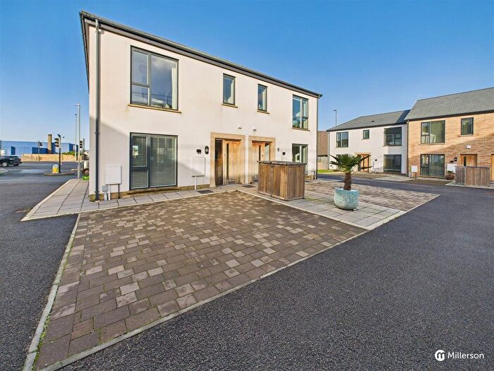 3 Bedroom Semi Detached House For Sale In Harveys Yard, Hayle, TR27