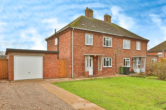 3 Bedroom Semi Detached House For Sale In East Road, Watton, Thetford, IP25