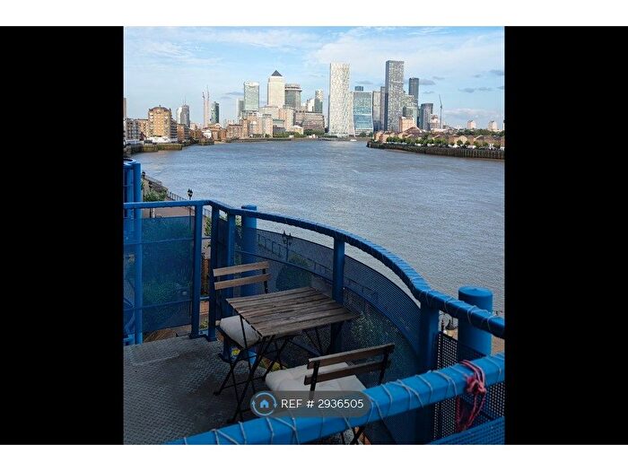 2 Bedroom Flat To Rent In Mauretania Building, London, E1W